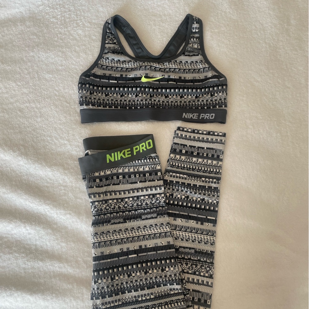 EUC Nike Pro Set